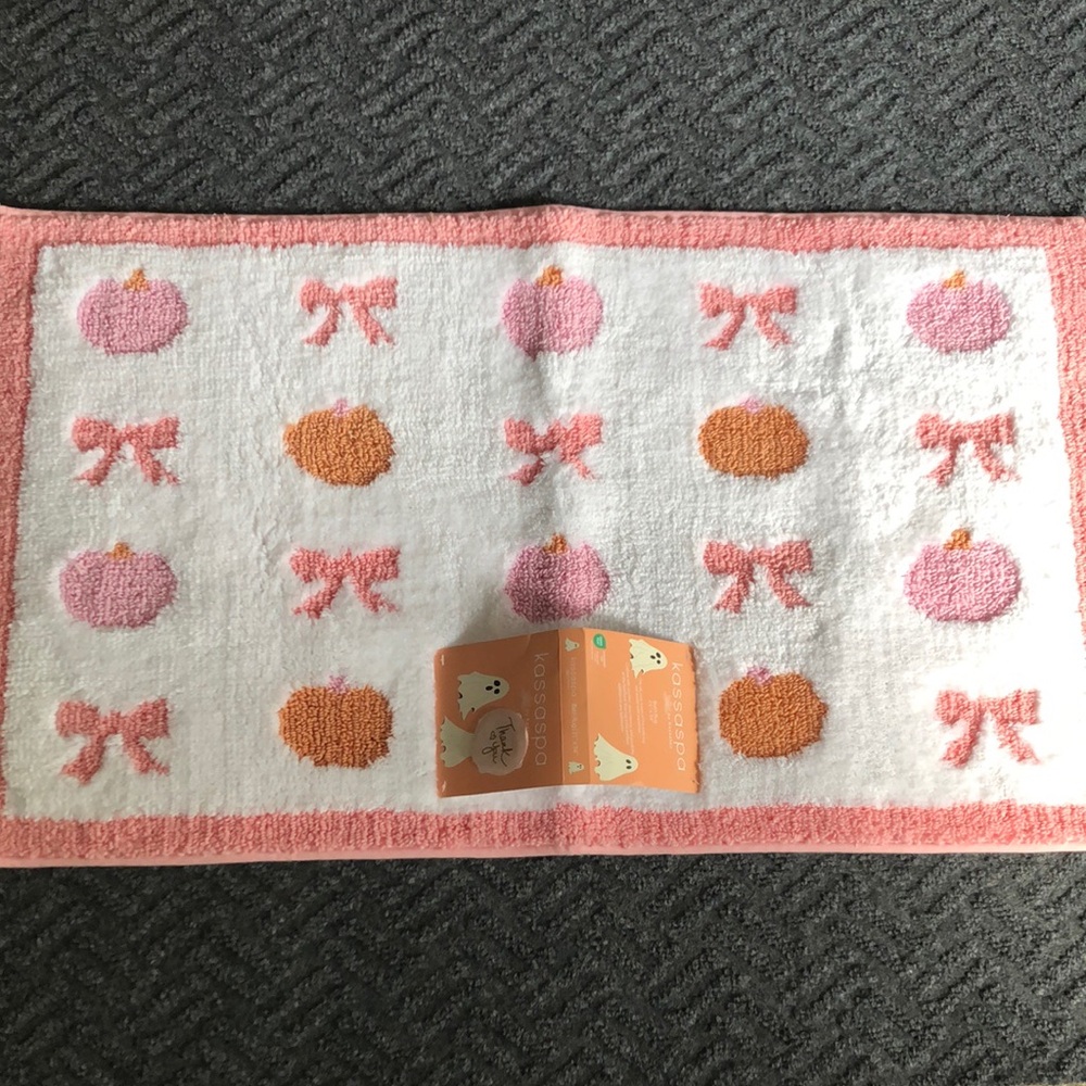 Cute Pink and Orange PUMPKINS and BOWS Bath Mat Rug